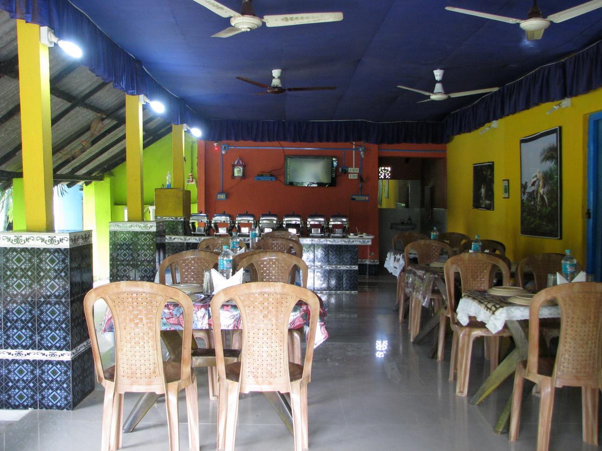 Estuarine Village Resort Satabhaya Exterior photo