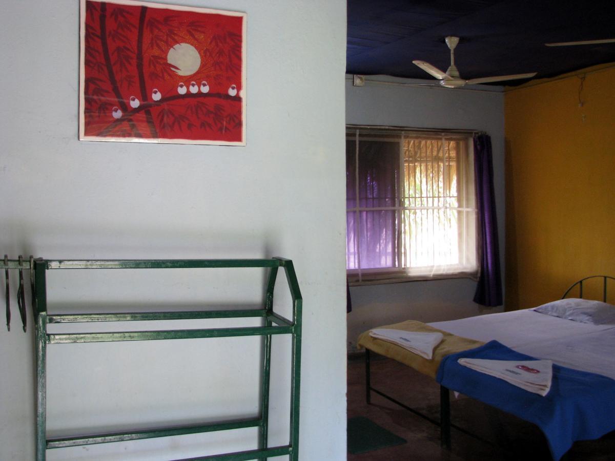 Estuarine Village Resort Satabhaya Exterior photo